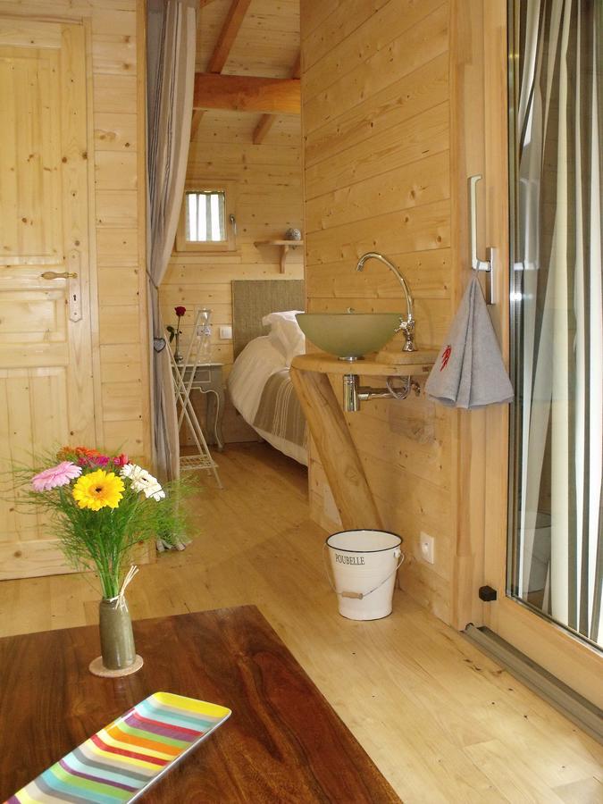 La Cabane Du Vieux Chene Susmiou Esterno foto